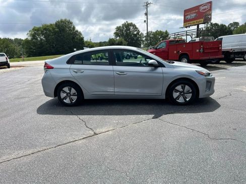 Used 2022 Hyundai Ioniq Blue image 6