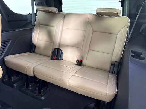 Used 2021 Chevrolet Tahoe Premier RWD image 14