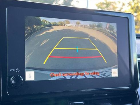 Used 2025 Toyota Corolla Cross XLE FWD image 26