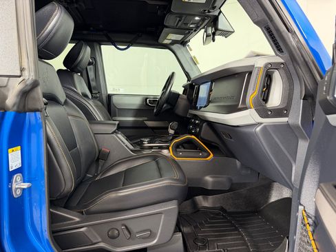 Used 2022 Ford Bronco Badlands w/ Sasquatch Package AWD/4WD image 27