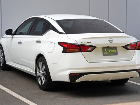 Used 2023 Nissan Altima 2.5 S FWD image 42