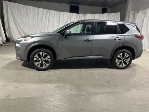 Used 2021 Nissan Rogue SV FWD image 4