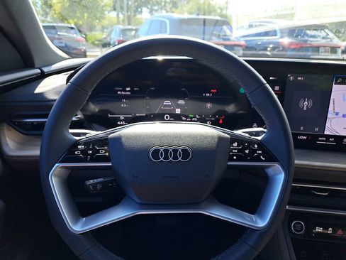 Used 2025 Audi Q5 Premium w/ Convenience Package AWD/4WD image 8