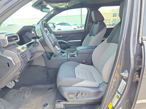 Used 2024 Toyota Tacoma TRD Sport w/ TRD Sport Upgrade Package RWD image 7