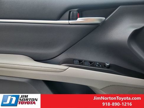 Used 2024 Toyota Camry XSE w/ Navigation Package image 25