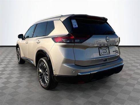 New 2026 Nissan Rogue Platinum image 5
