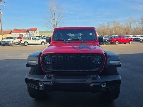 Used 2025 Jeep Wrangler Willys image 5