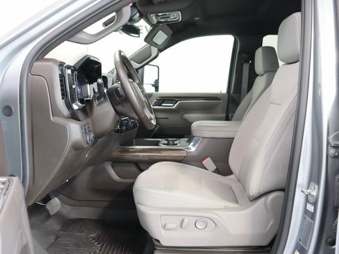 Used 2025 Chevrolet Silverado 2500 LT w/ All Star Edition AWD/4WD image 8