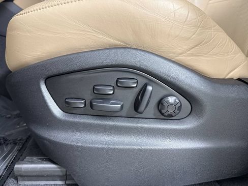 Certified 2024 Porsche Cayenne Coupe AWD/4WD image 39
