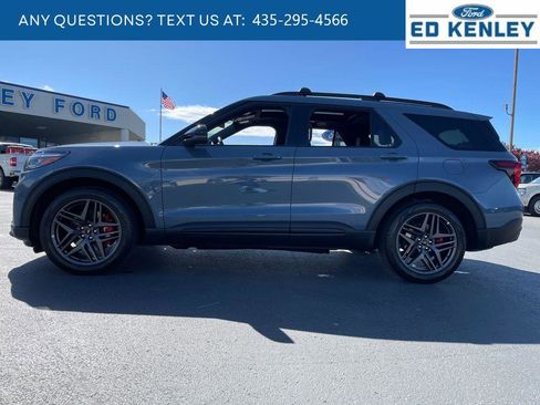 Used 2025 Ford Explorer ST w/ Sun And Sound Package AWD/4WD image 2