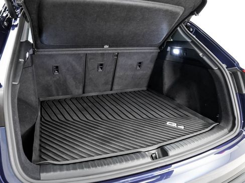 Used 2023 Audi Q4 e-tron Premium Plus RWD image 25
