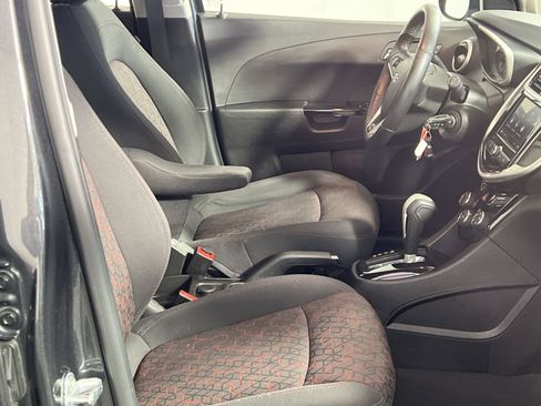 Used 2020 Chevrolet Sonic LT image 28