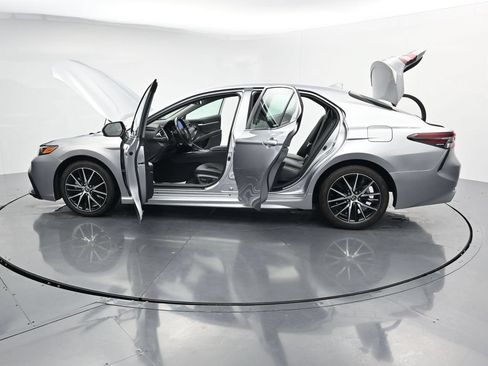 Used 2024 Toyota Camry SE FWD image 43