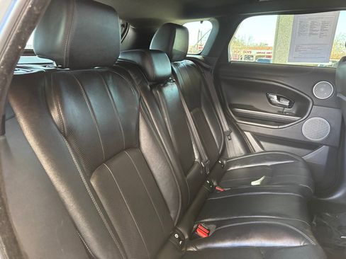 Used 2016 Land Rover Range Rover Evoque SE Premium image 27