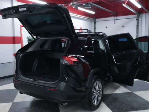 Used 2023 Toyota RAV4 XLE Premium FWD image 28