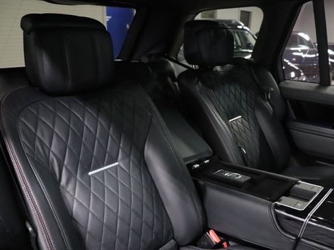 Used 2019 Land Rover Range Rover SV Autobiography Dynamic image 22