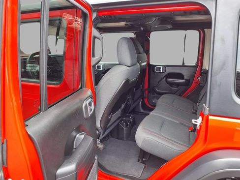 Used 2024 Jeep Wrangler Unlimited Rubicon AWD/4WD image 24