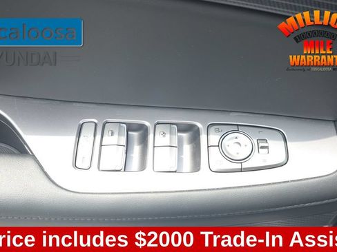 Used 2023 Hyundai Palisade Limited FWD image 13