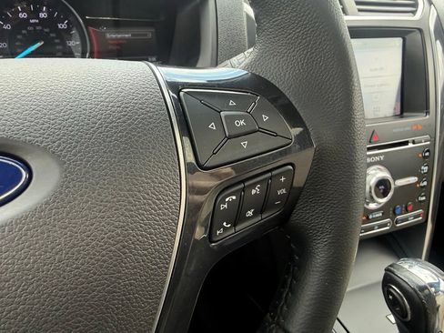 Used 2018 Ford Explorer Limited w/ Ford Safe & Smart Package AWD/4WD image 25