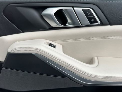 Used 2023 BMW X5 M50i w/ Executive Package image 19