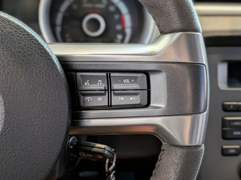 Used 2013 Ford Mustang Shelby GT500 RWD image 23