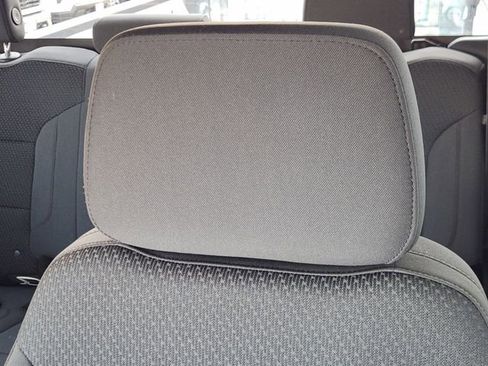 Used 2022 Chevrolet Silverado 2500 Custom w/ Custom Value Package image 21