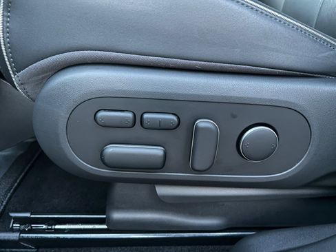 Used 2024 Hyundai Ioniq 5 Limited image 19