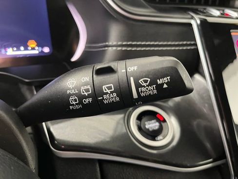 Used 2023 Jeep Grand Cherokee L Laredo image 21