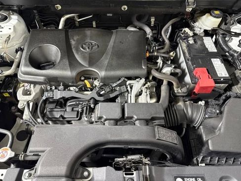 Used 2021 Toyota RAV4 XLE image 28