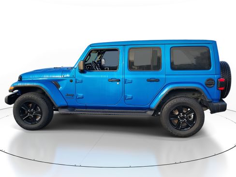 Used 2022 Jeep Wrangler Unlimited Sahara image 3