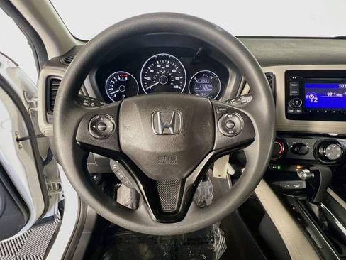 Used 2019 Honda HR-V LX image 16