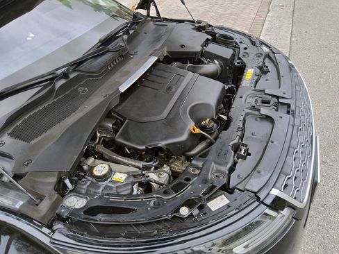 Used 2020 Land Rover Range Rover Evoque SE image 41