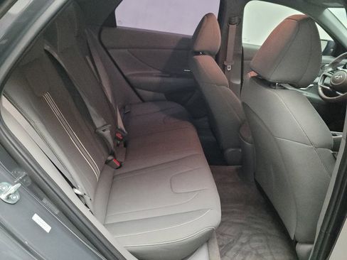 Used 2023 Hyundai Elantra SEL w/ Convenience Package FWD image 19