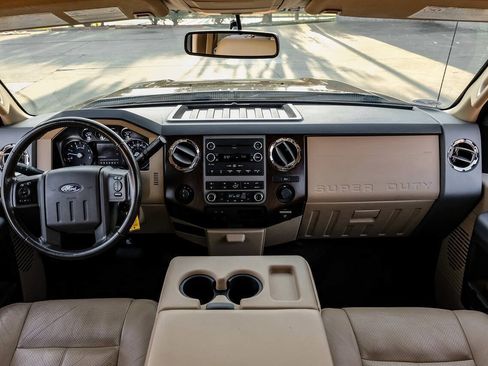 Used 2012 Ford F250 Lariat w/ Lariat Interior Pkg AWD/4WD image 20