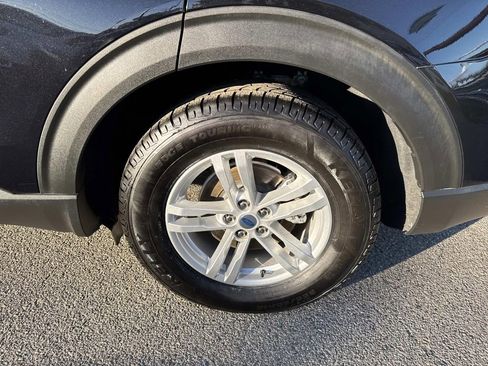 Used 2022 Ford Explorer XLT w/ Equipment Group 202A image 10