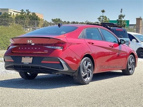 New 2025 Hyundai Elantra SEL image 23