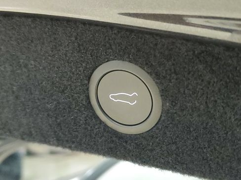 Used 2025 Tesla Model 3 Long Range RWD image 10