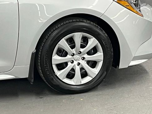 Used 2024 Toyota Corolla LE image 37