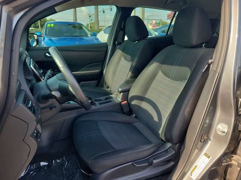 Used 2018 Nissan Leaf SV w/ SV All Weather Package FWD image 16