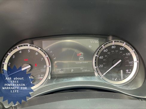 Used 2022 Toyota Highlander XLE AWD/4WD image 25