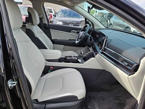 Certified 2024 Kia Sportage EX image 21