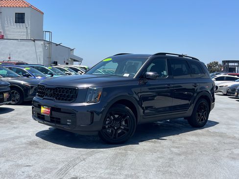 Used 2025 Kia Telluride SX Prestige X-Line AWD/4WD image 2