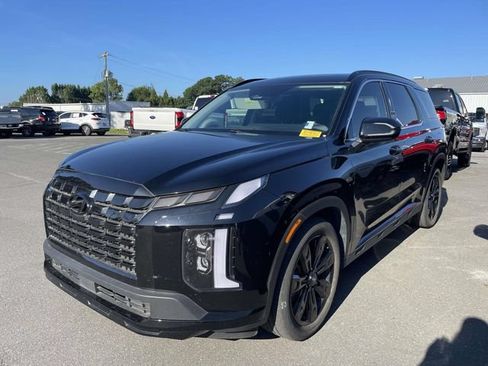 Used 2024 Hyundai Palisade XRT FWD image 3