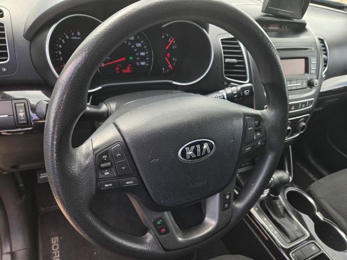 Used 2015 Kia Sorento LX FWD image 9