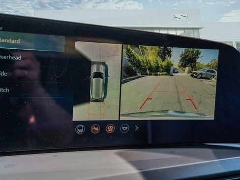 Used 2026 Cadillac Vistiq Premium Luxury AWD/4WD image 9