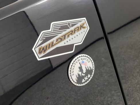 Used 2022 Ford Bronco Wildtrak image 11