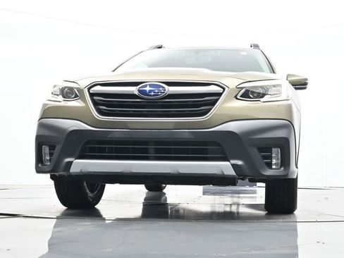 Used 2021 Subaru Outback Limited image 32