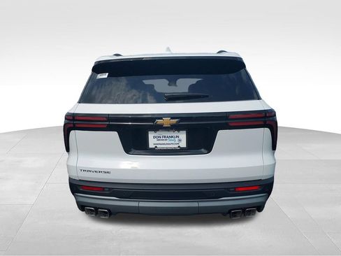 New 2026 Chevrolet Traverse LT w/ Driver Confidence Package FWD image 4