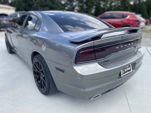 Used 2011 Dodge Charger R/T RWD image 8