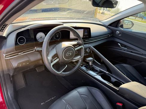 Certified 2022 Hyundai Elantra Limited FWD image 7